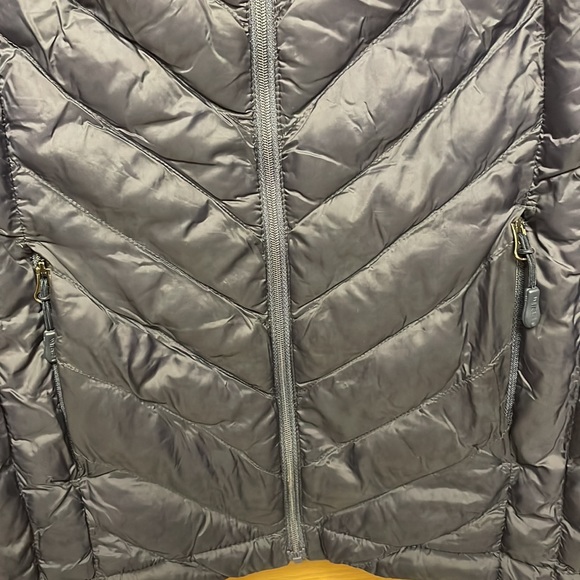 32•Heat Light Dark Blue Vest - Picture 4 of 13